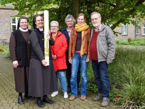 Osterkerzen für Malawi