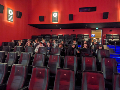 MessdienerInner im Kino