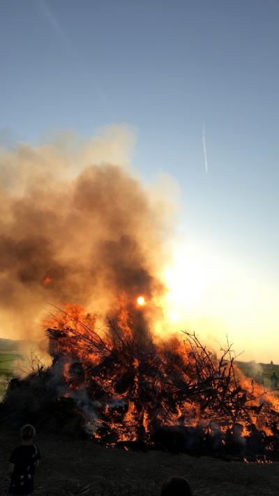 Osterfeuer in Bosenholz