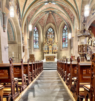 Besichtigung der Kirche in Thüle