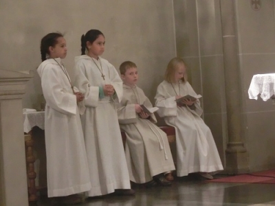 Vorstellung und Einführung der neuen Messdiener in St. Antonius Einsiedler