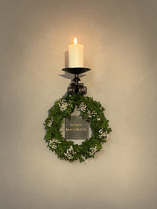 13. Apostelleuchter in der Lichterkirche Holsen