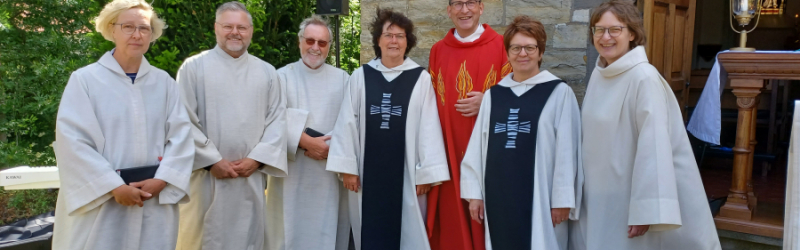Im Pfingstgottesdienst neue Begräbnisleiter...